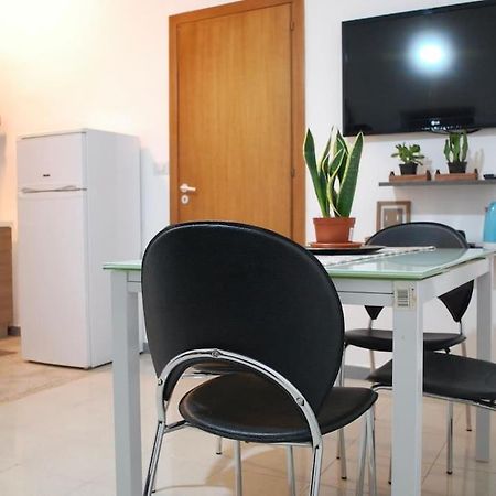 פלרמו Lincoln Apartment מראה חיצוני תמונה